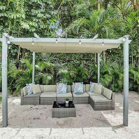 Villa Miami Getaway 4BR With BBQ & Relaxing Backyard Golden Glades Exterior foto