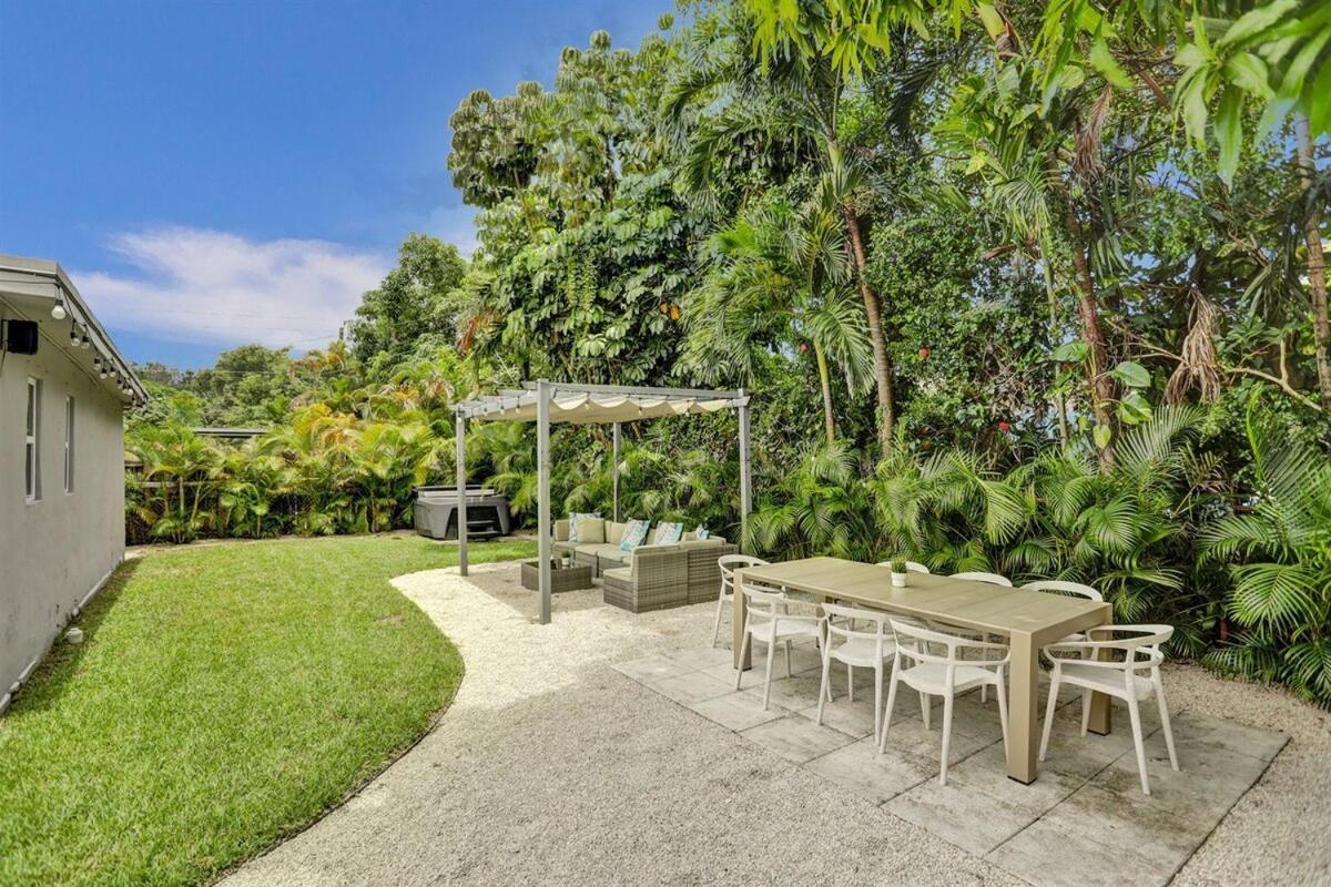 Villa Miami Getaway 4BR With BBQ & Relaxing Backyard Golden Glades Exterior foto